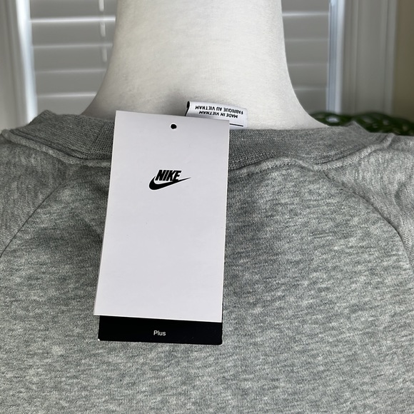 Nike Essential Fleece Sweater - Picture 3 of 6